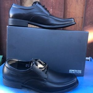 never used mens dress shoes